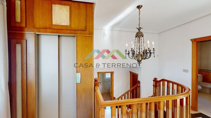Image No.28-5 Bed Villa for sale
