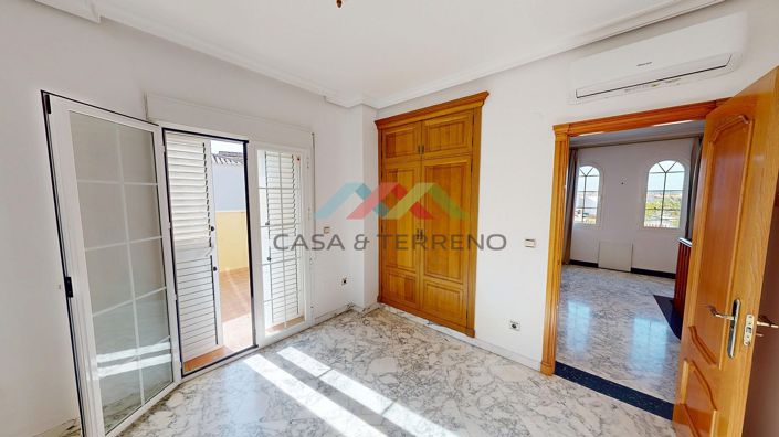 Image No.33-5 Bed Villa for sale