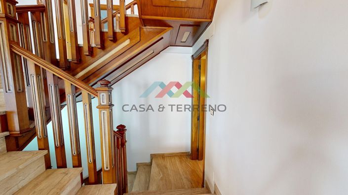 Image No.38-5 Bed Villa for sale