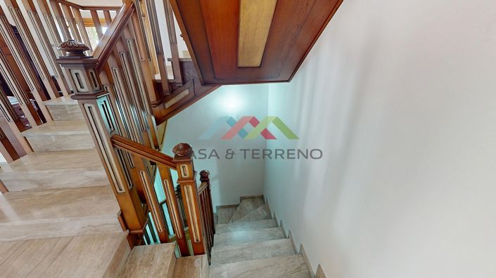 Image No.40-5 Bed Villa for sale