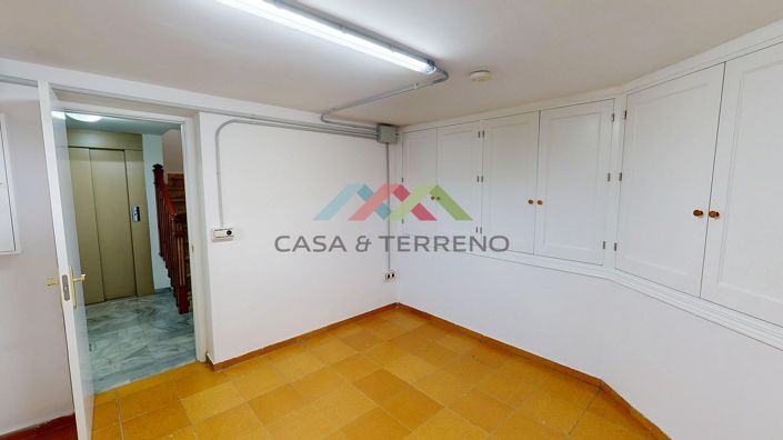 Image No.43-5 Bed Villa for sale