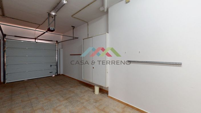 Image No.48-5 Bed Villa for sale