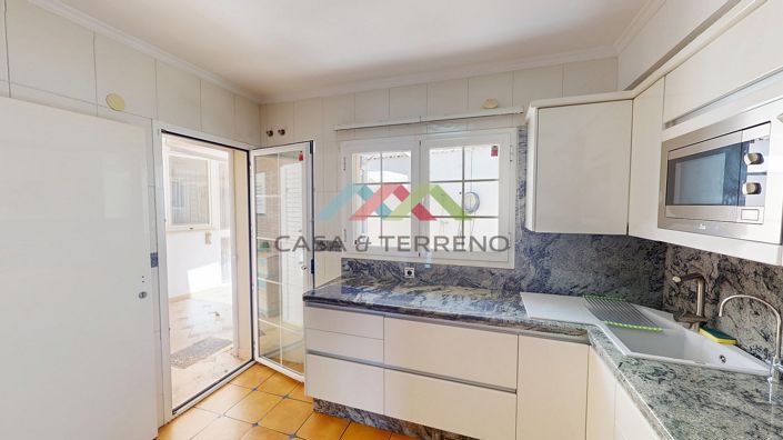 Image No.7-5 Bed Villa for sale