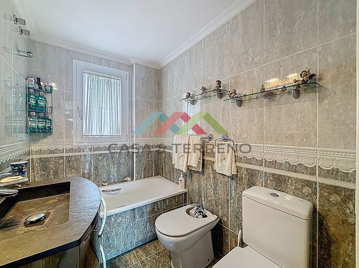 Image No.18-4 Bed Villa for sale