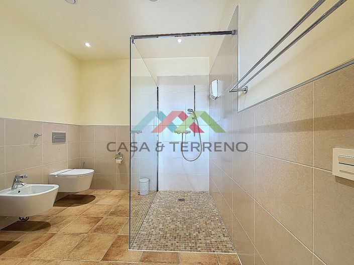 Image No.26-3 Bed Villa for sale