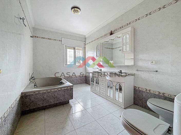 Image No.32-3 Bed Villa for sale