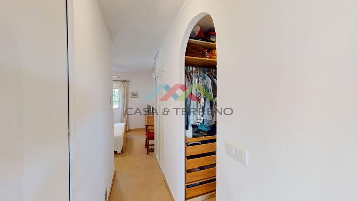 Image No.14-4 Bed Villa for sale