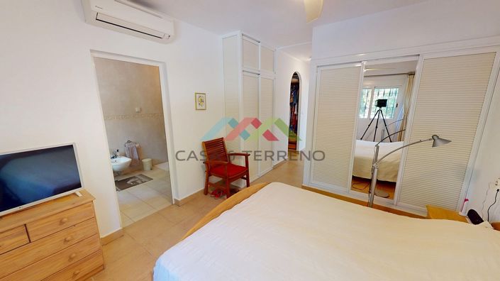Image No.17-4 Bed Villa for sale