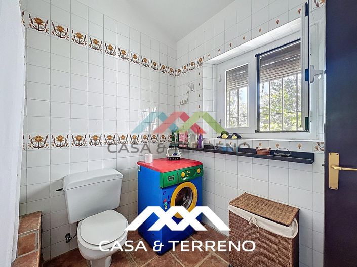Image No.28-4 Bed Villa for sale