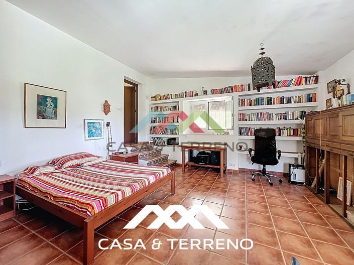 Image No.31-4 Bed Villa for sale