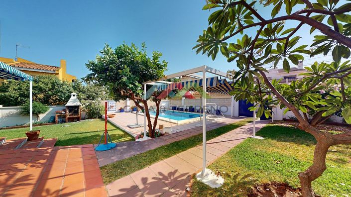 Image No.39-4 Bed Villa for sale
