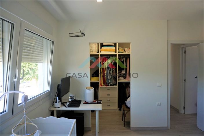 Image No.10-7 Bed Villa for sale