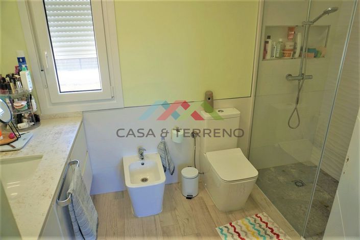 Image No.11-7 Bed Villa for sale