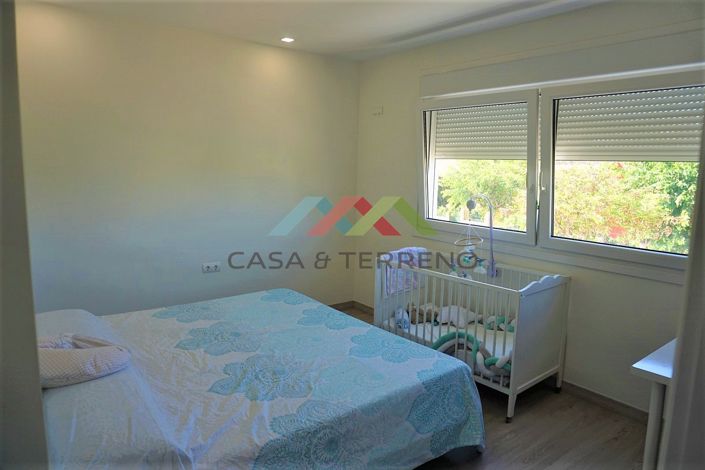 Image No.9-7 Bed Villa for sale