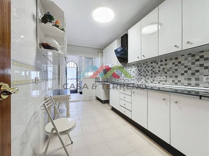 Image No.11-3 Bed Villa for sale