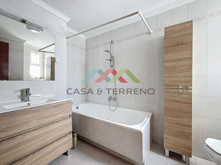 Image No.24-3 Bed Villa for sale
