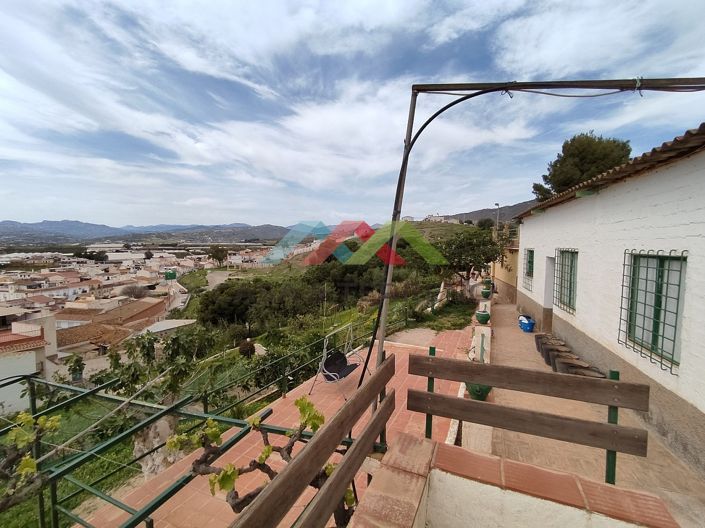 Image No.3-4 Bed Villa for sale