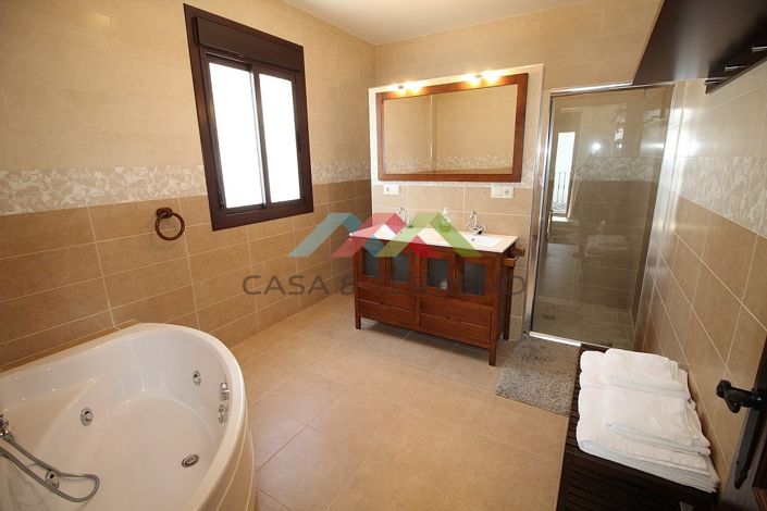 Image No.20-3 Bed Villa for sale