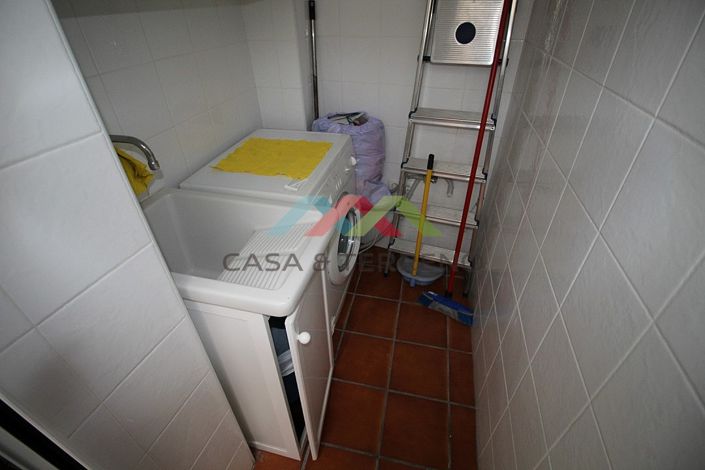 Image No.16-4 Bed Townhouse for sale