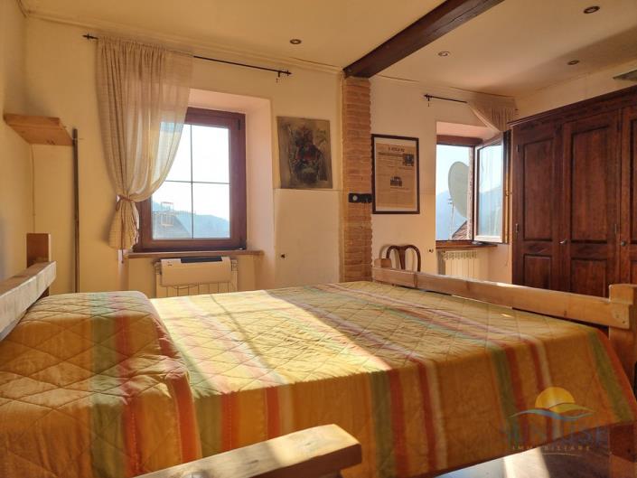 Image No.15-1 Bed Townhouse for sale