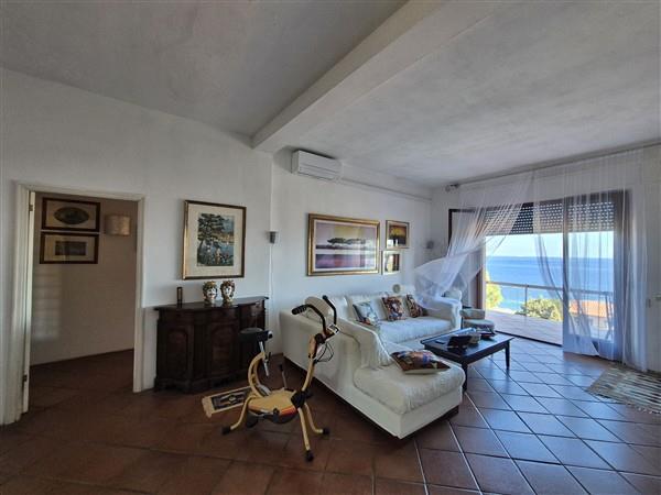Image No.19-3 Bed Villa / Detached for sale