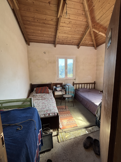 Image No.9-1 Bed Land for sale