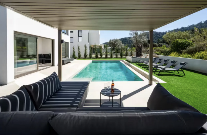 Image No.2-4 Bed Villa for sale