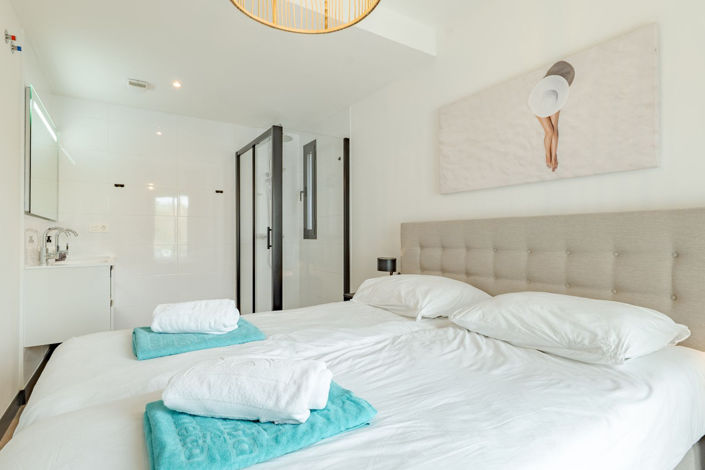 Image No.20-3 Bed Apartment for sale