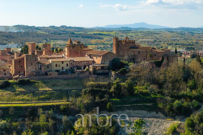 Image No.46-16 Bed Hotel for sale