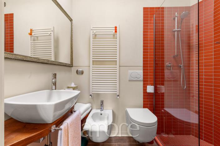Image No.22-16 Bed Hotel for sale