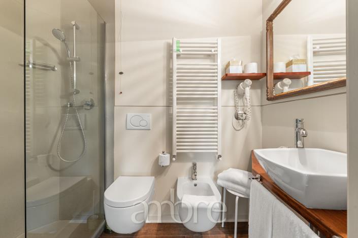 Image No.10-16 Bed Hotel for sale