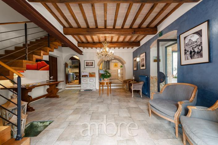 Image No.4-16 Bed Hotel for sale