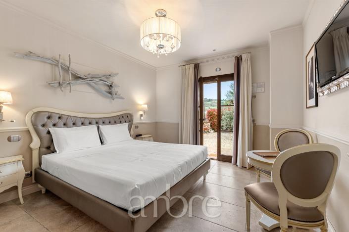 Image No.8-16 Bed Hotel for sale