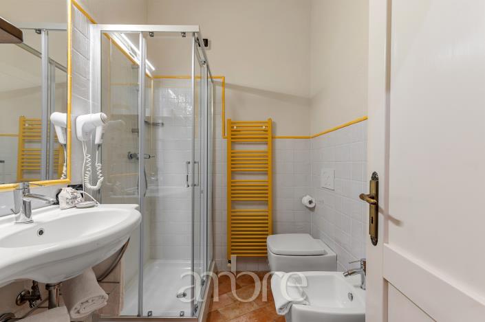 Image No.15-16 Bed Hotel for sale