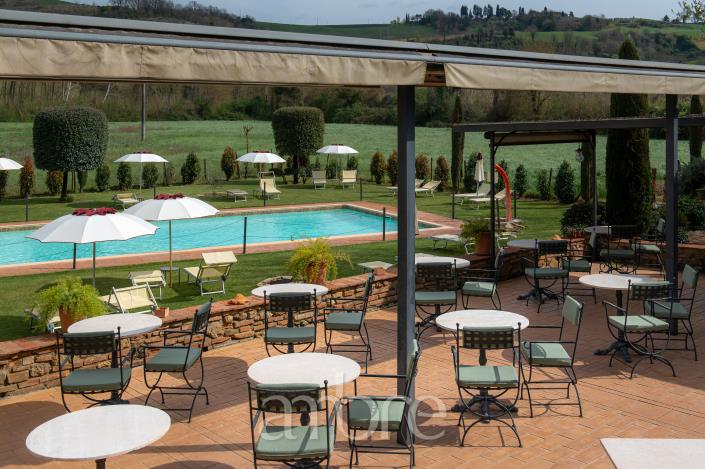 Image No.36-16 Bed Hotel for sale