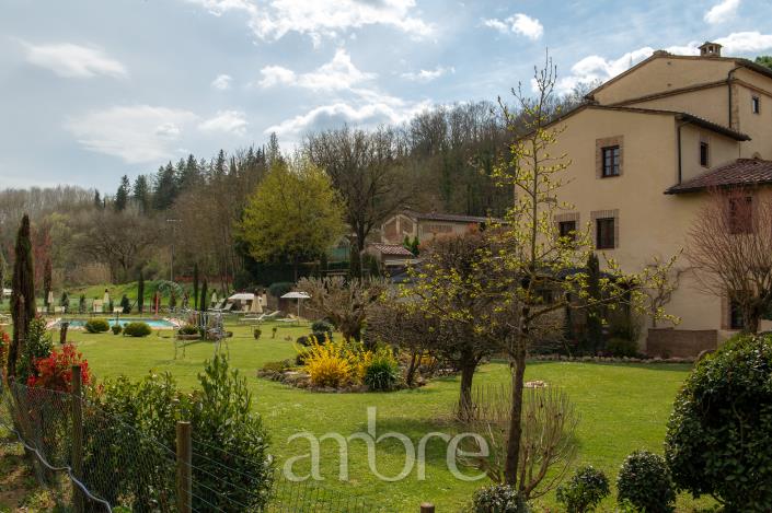Image No.40-16 Bed Hotel for sale