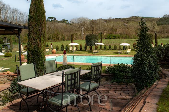 Image No.37-16 Bed Hotel for sale
