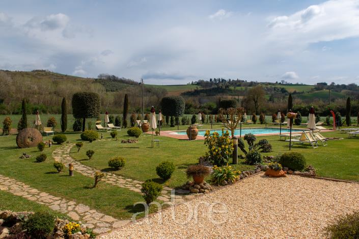 Image No.29-16 Bed Hotel for sale