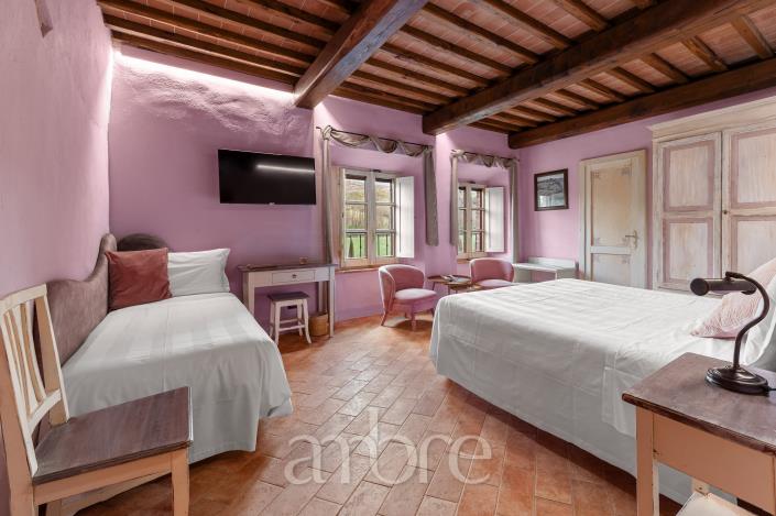 Image No.24-16 Bed Hotel for sale