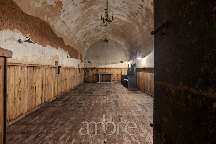 Image No.24-5 Bed Chateaux for sale