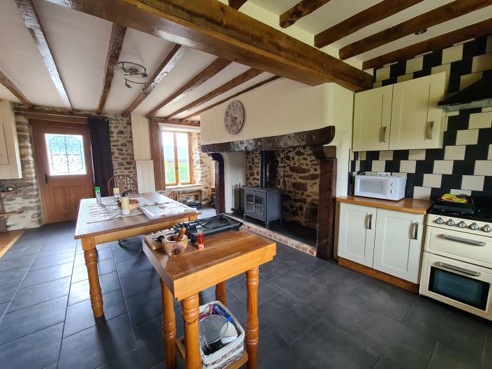 Image No.9-4 Bed House for sale