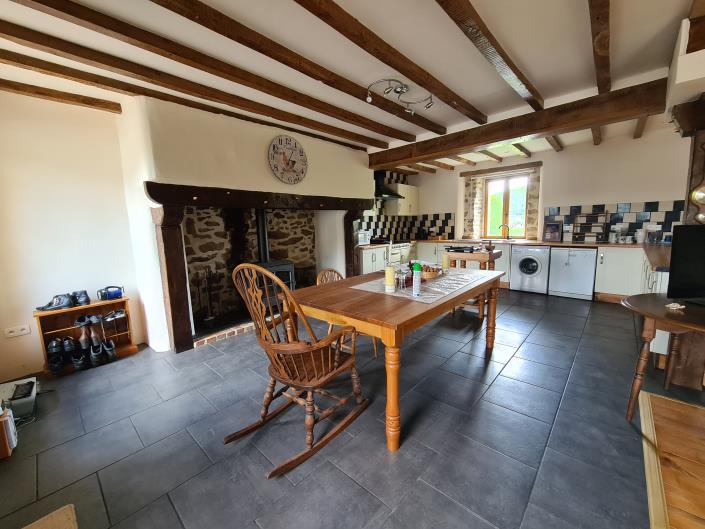 Image No.8-4 Bed House for sale