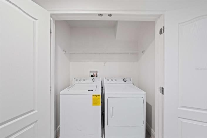 Image No.17-3 Bed Townhouse for sale