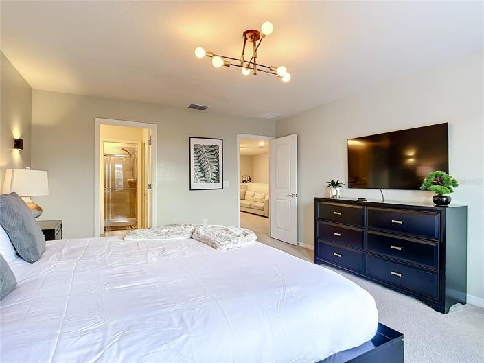 Image No.26-5 Bed Townhouse for sale