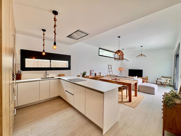 Image No.17-3 Bed Villa for sale