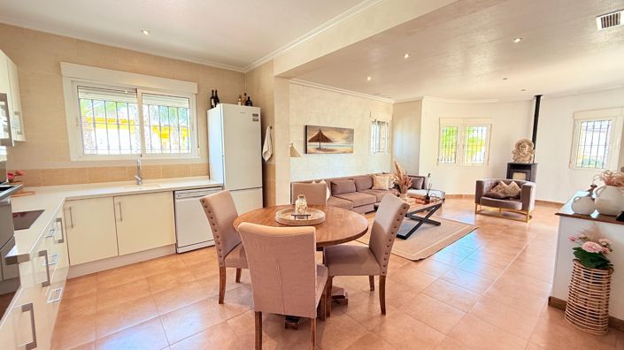 Image No.7-3 Bed Villa for sale