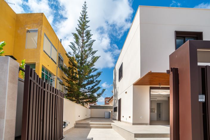Image No.20-3 Bed Villa for sale