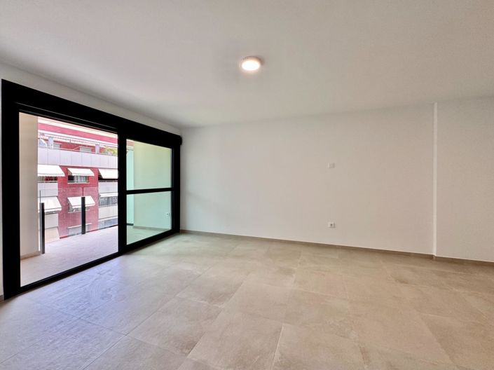 Image No.37-3 Bed Apartment for sale