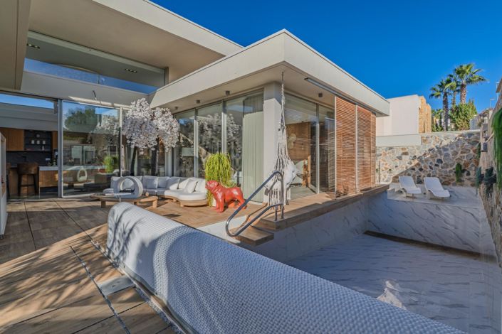 Image No.10-4 Bed Villa for sale