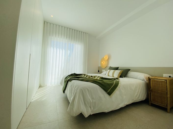 Image No.36-2 Bed Bungalow for sale